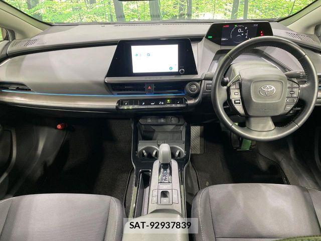 Toyota PRIUS 2023-05 7963319-1