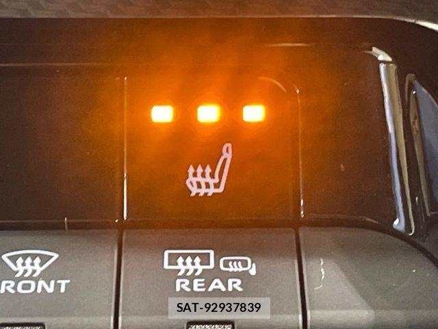 Toyota PRIUS 2023-05 7963319-6