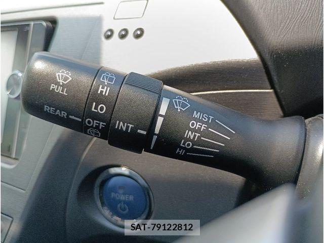 Toyota PRIUS 2014-02 7963338-22