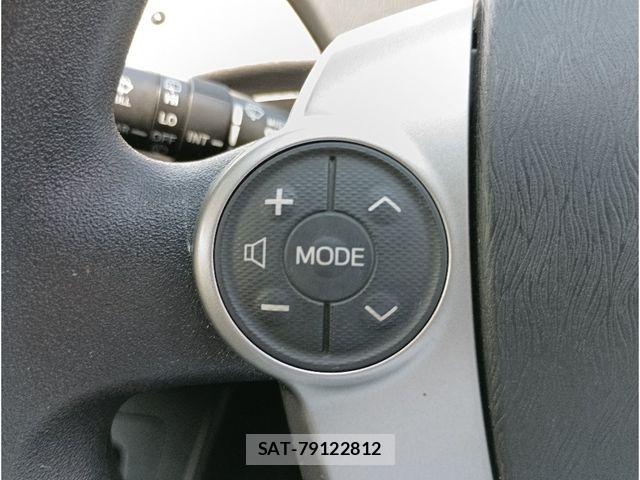 Toyota PRIUS 2014-02 7963338-24