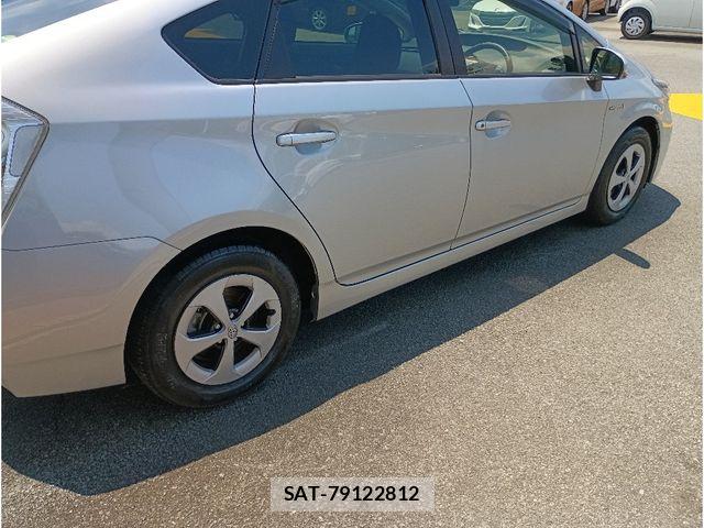 Toyota PRIUS 2014-02 7963338-5
