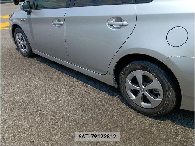 Toyota PRIUS 2014-02 7963338-7