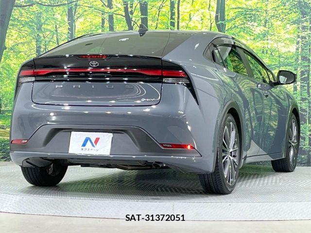 Toyota PRIUS 2023-03 7963318-16