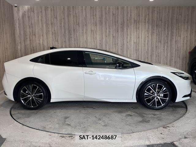 Toyota PRIUS 2025-08 7963309-25