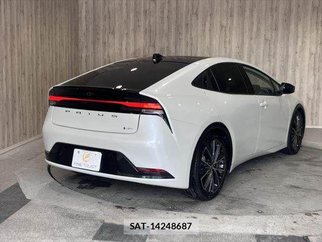 Toyota PRIUS 2025-08 7963309-26