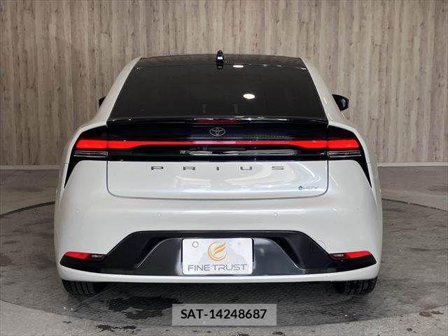 Toyota PRIUS 2025-08 7963309-27