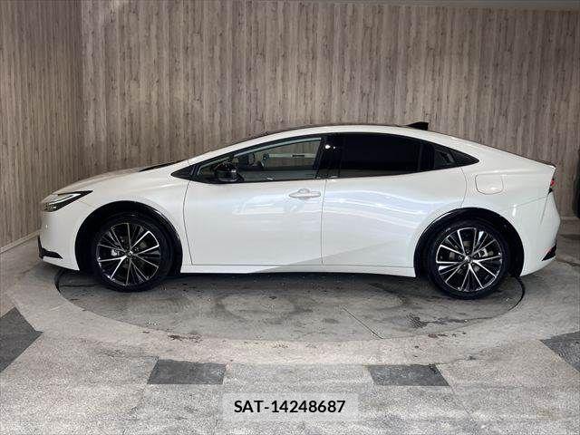Toyota PRIUS 2025-08 7963309-29