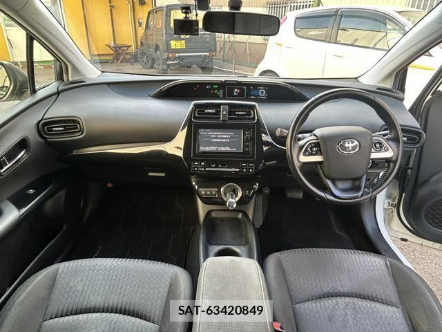 Toyota PRIUS 2016-04 7980640-10
