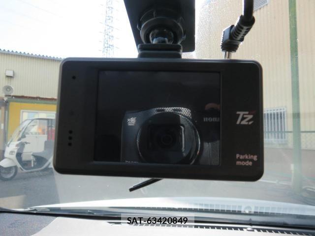 Toyota PRIUS 2016-04 7980640-25