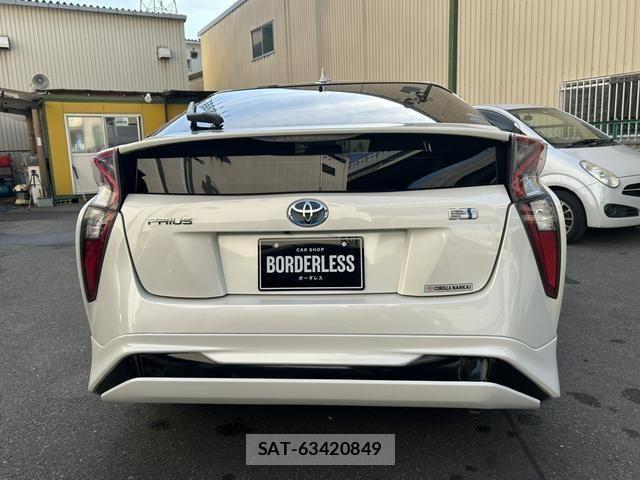 Toyota PRIUS 2016-04 7980640-6