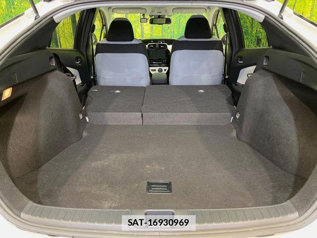 Toyota PRIUS 2018-10 7980635-9