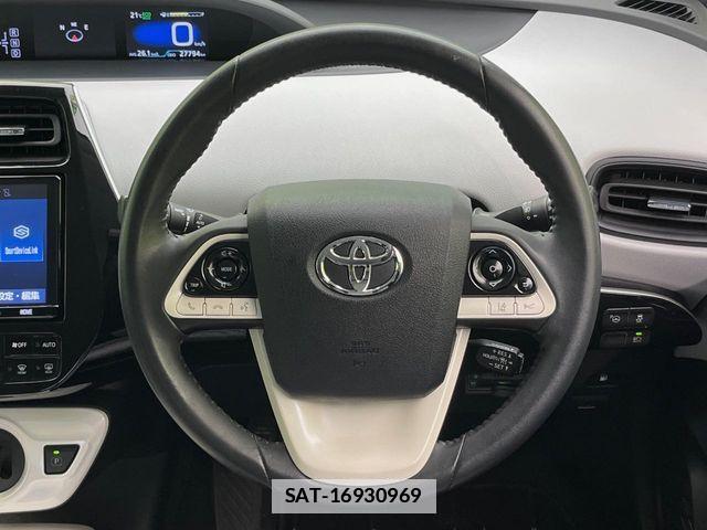 Toyota PRIUS 2018-10 7980635-10