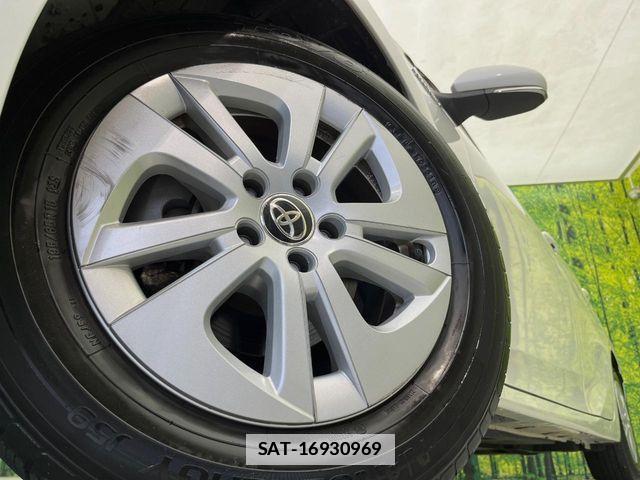 Toyota PRIUS 2018-10 7980635-12