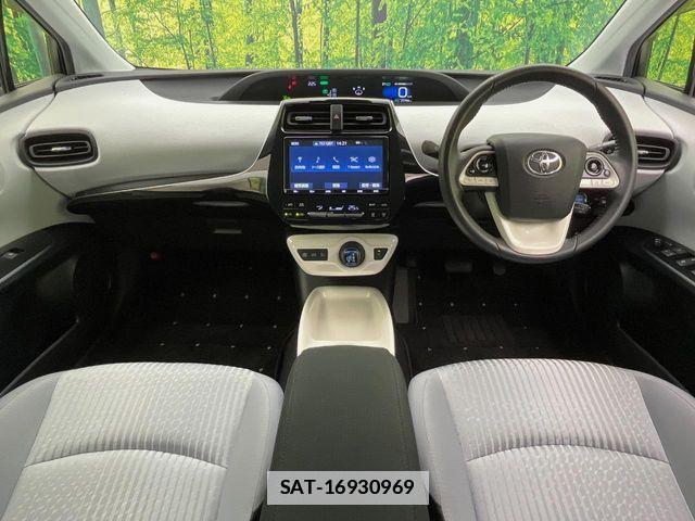 Toyota PRIUS 2018-10 7980635-1