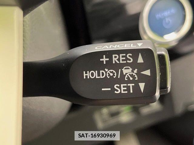 Toyota PRIUS 2018-10 7980635-5