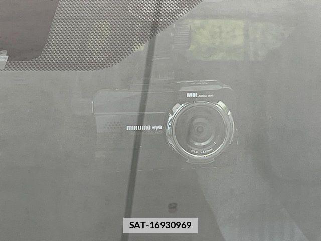 Toyota PRIUS 2018-10 7980635-6