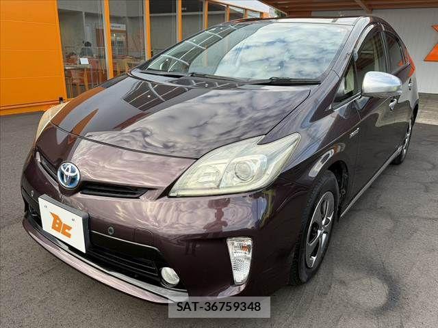 Toyota PRIUS 2013-08 7980667-9