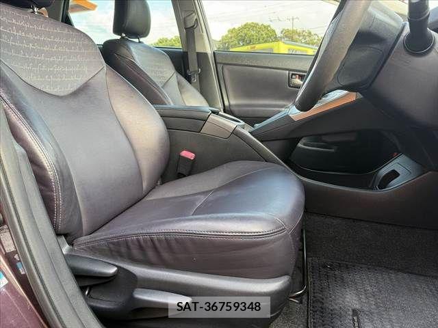 Toyota PRIUS 2013-08 7980667-15