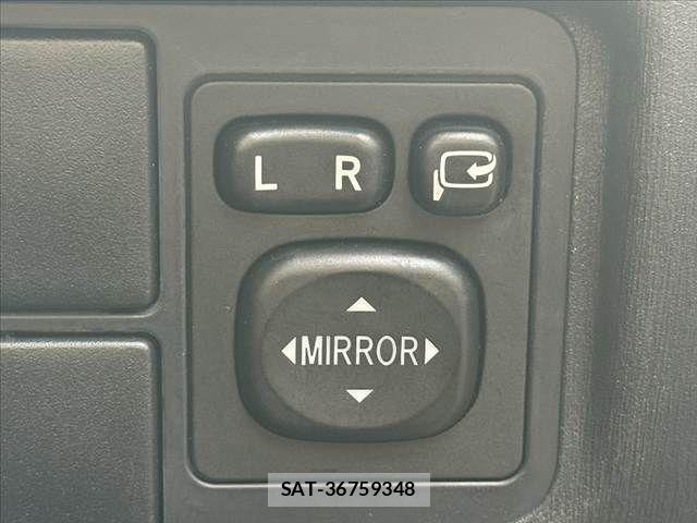 Toyota PRIUS 2013-08 7980667-24