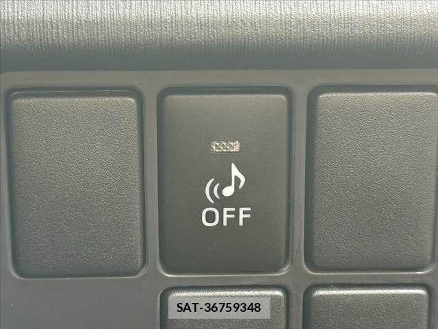 Toyota PRIUS 2013-08 7980667-25