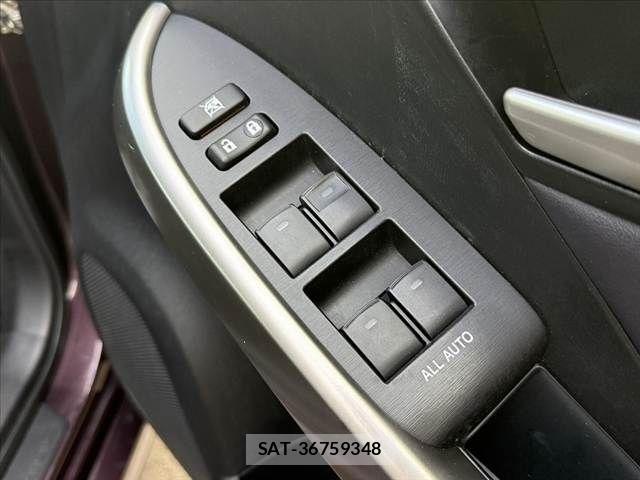 Toyota PRIUS 2013-08 7980667-27