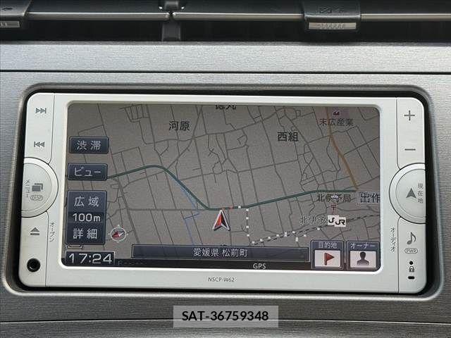 Toyota PRIUS 2013-08 7980667-2