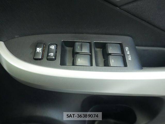 Toyota PRIUS 2014-03 7980673-14