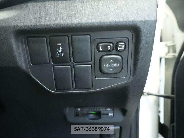Toyota PRIUS 2014-03 7980673-15