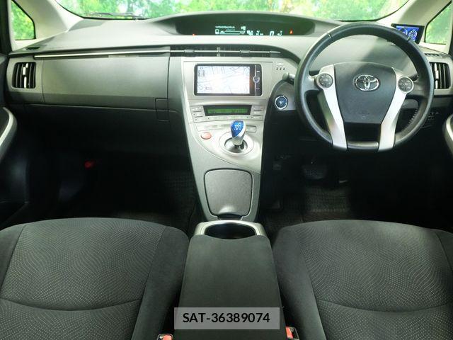 Toyota PRIUS 2014-03 7980673-5