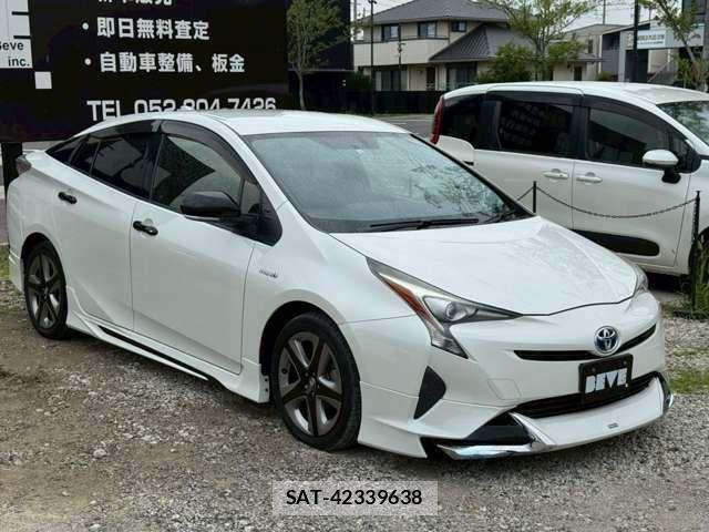 Toyota PRIUS 2016-01 7980655-17