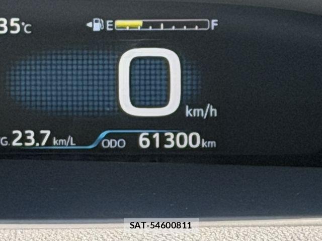 Toyota PRIUS 2019-08 7980638-21
