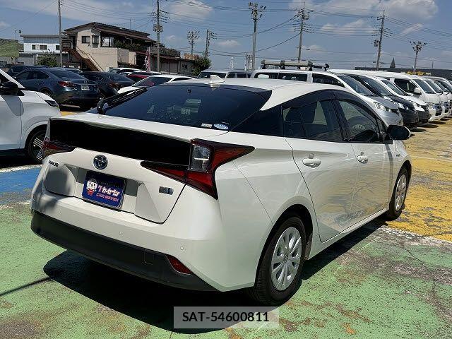 Toyota PRIUS 2019-08 7980638-2