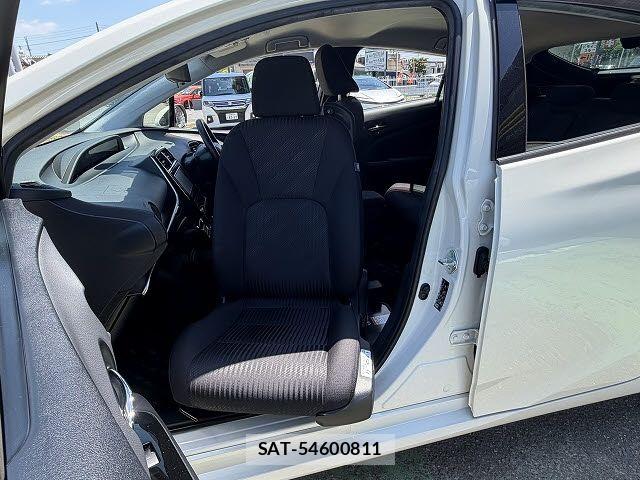 Toyota PRIUS 2019-08 7980638-7