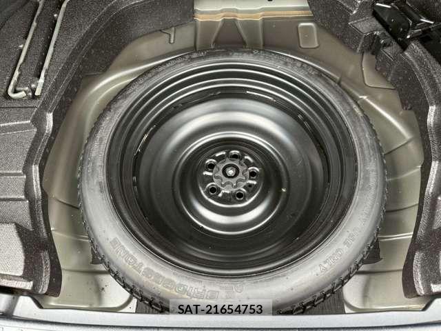 Toyota PRIUS 2016-09 7980652-11