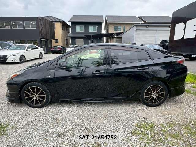 Toyota PRIUS 2016-09 7980652-19