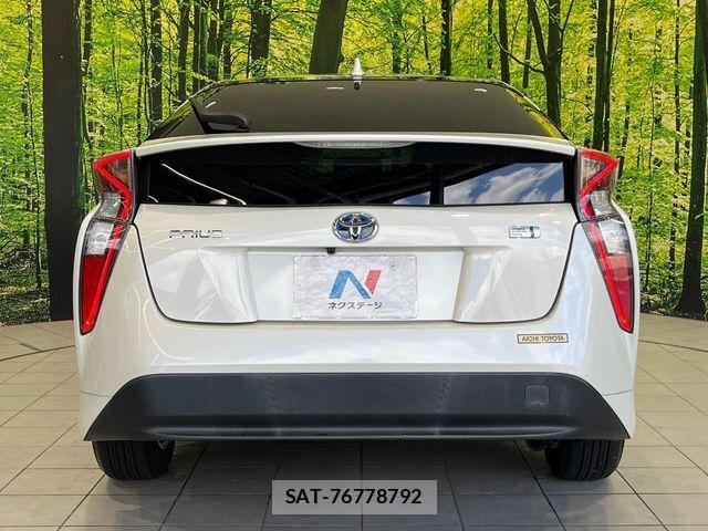 Toyota PRIUS 2016-05 7980648-14