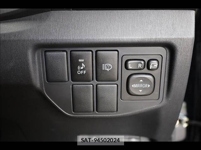 Toyota PRIUS 2013-02 7980672-9