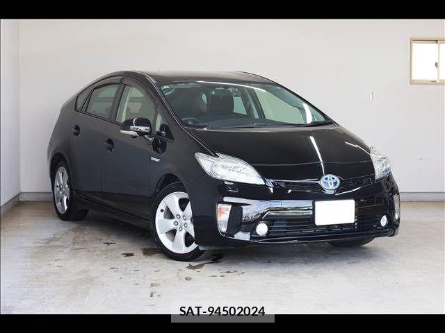 Toyota PRIUS 2013-02 7980672-1