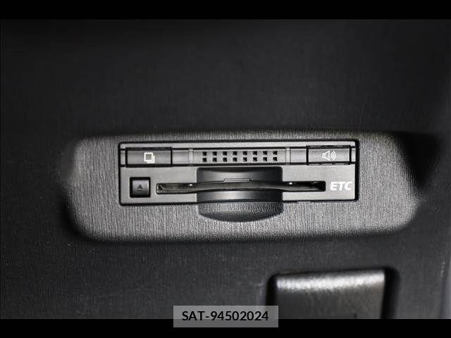 Toyota PRIUS 2013-02 7980672-6