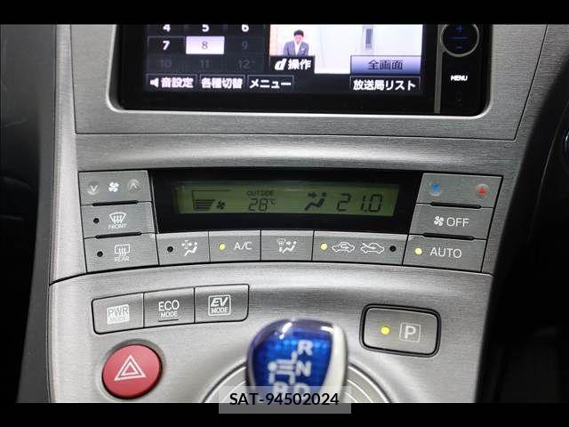 Toyota PRIUS 2013-02 7980672-7