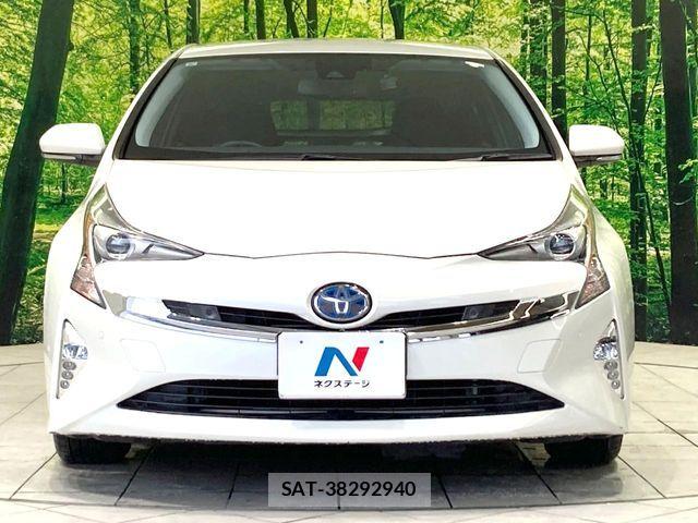 Toyota PRIUS 2017-09 7980646-13