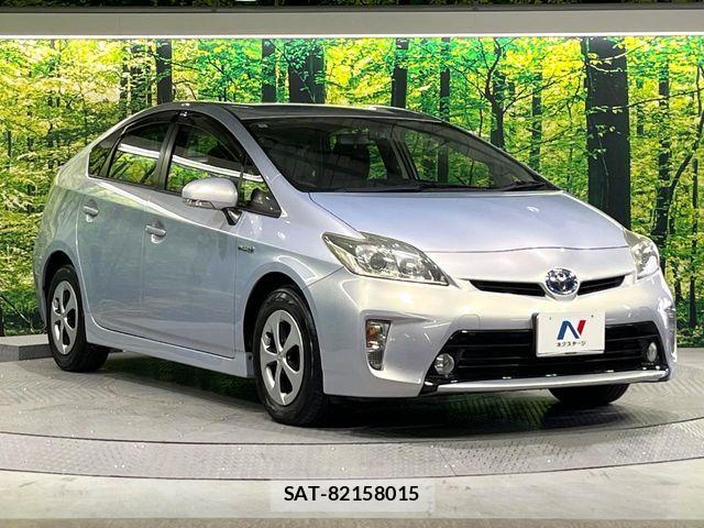 Toyota PRIUS 2014-09 7980671-15