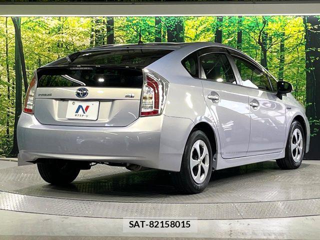 Toyota PRIUS 2014-09 7980671-16