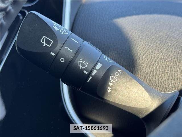 Toyota PRIUS 2019-06 7980627-15
