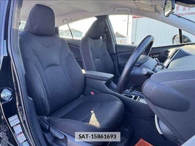 Toyota PRIUS 2019-06 7980627-8