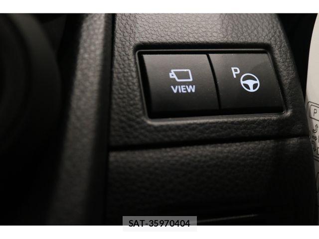 Toyota PRIUS 2023-06 7980608-14
