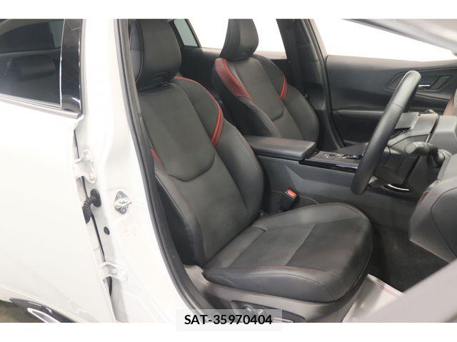 Toyota PRIUS 2023-06 7980608-19