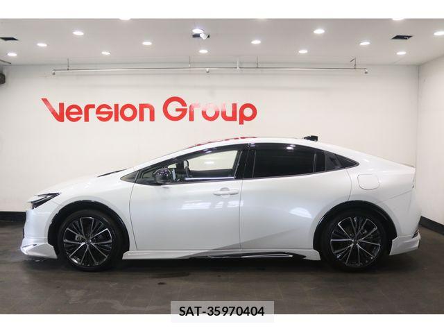 Toyota PRIUS 2023-06 7980608-2