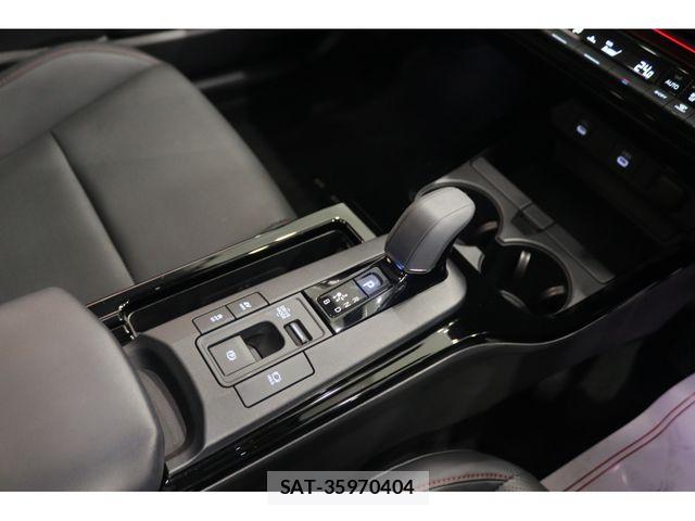 Toyota PRIUS 2023-06 7980608-7
