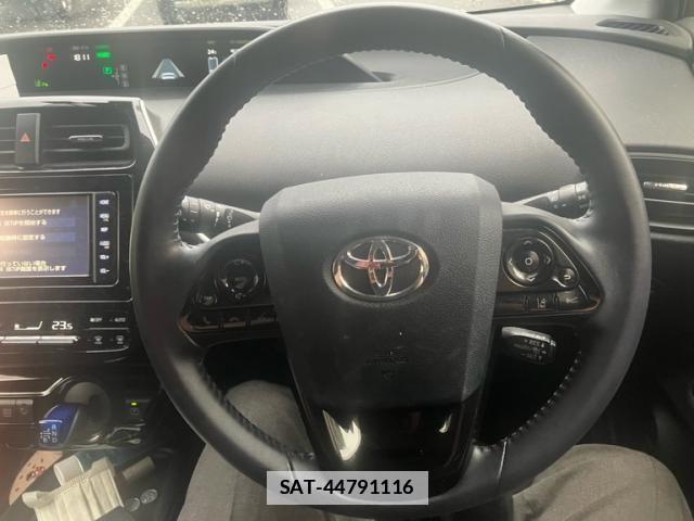 Toyota PRIUS 2020-03 7980653-12